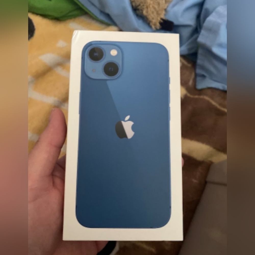 iPhone  13